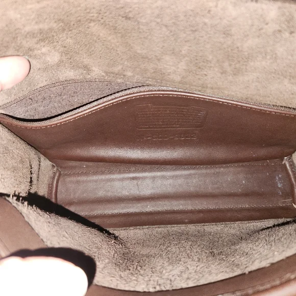 **SOLD**Coach Ridgefield - Picture 9 of 13